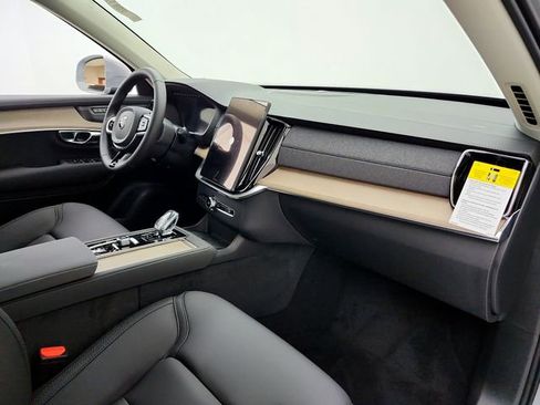 New 2026 Volvo XC90 T8 Plus w/ Protection Package Premier AWD/4WD image 17