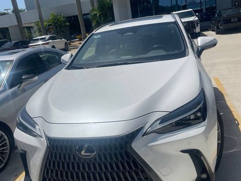 Used 2024 Lexus NX 250 FWD image 3