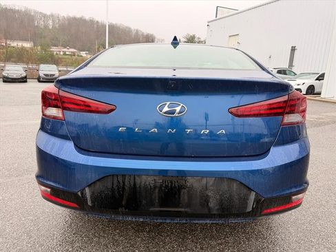 Used 2019 Hyundai Elantra SEL image 9