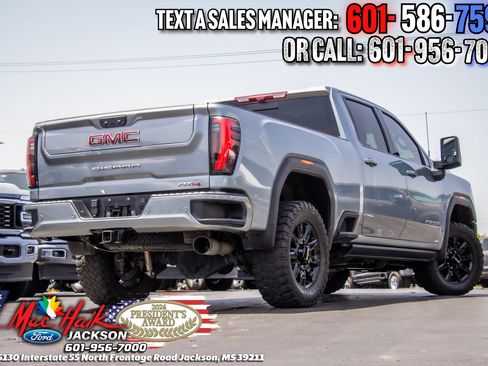 Used 2025 GMC Sierra 2500 AT4 w/ AT4 Premium Plus Package AWD/4WD image 6
