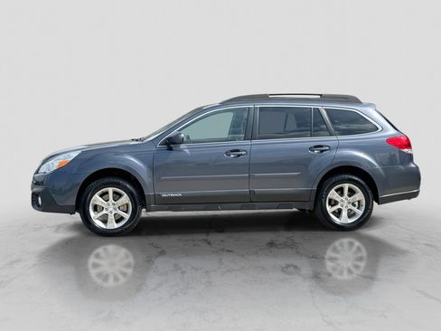 Used 2014 Subaru Outback 3.6R Limited w/ Moonroof Package AWD/4WD image 3