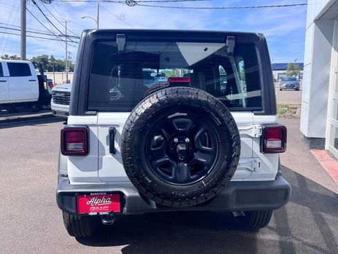 Used 2026 Jeep Wrangler Unlimited Sport AWD/4WD image 6