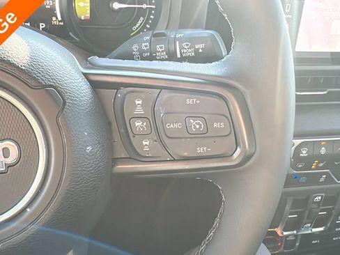Used 2025 Jeep Wrangler Unlimited Sport S 4xe AWD/4WD image 19