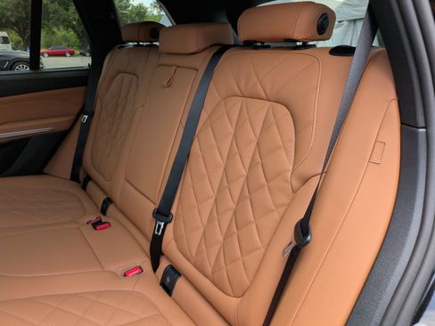 New 2026 BMW X5 sDrive40i w/ Climate Comfort Package RWD image 38