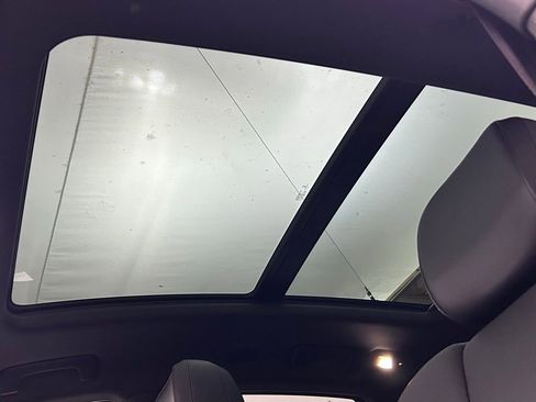 Used 2017 Porsche Macan S image 22