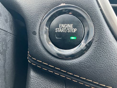 Used 2022 Chevrolet Trax LT w/ Driver Confidence Package image 20