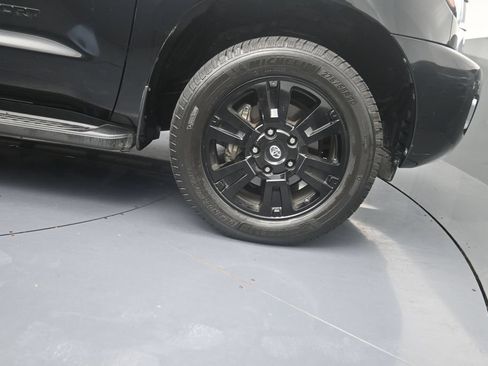 Used 2019 Toyota Sequoia TRD Sport w/ TRD Sport Premium Package AWD/4WD image 5