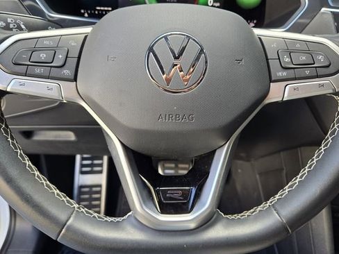 Used 2023 Volkswagen Tiguan SE R-Line image 23