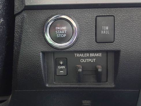 Used 2021 Toyota Tundra Platinum AWD/4WD image 19