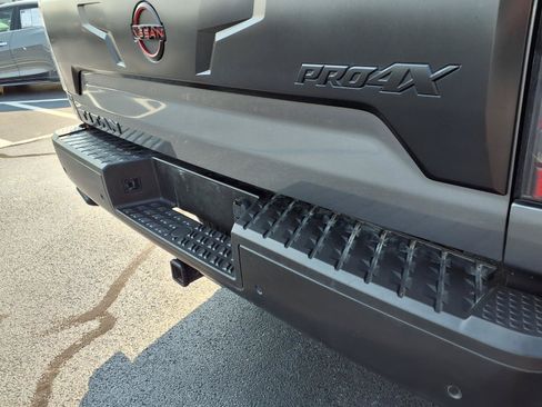 Used 2023 Nissan Titan PRO-4X w/ Pro-4x Convenience Package AWD/4WD image 28