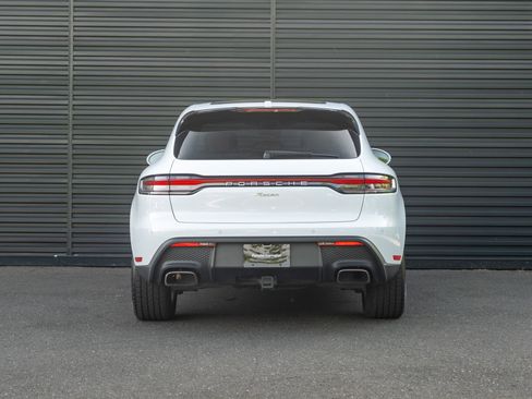 Certified 2022 Porsche Macan AWD/4WD image 7