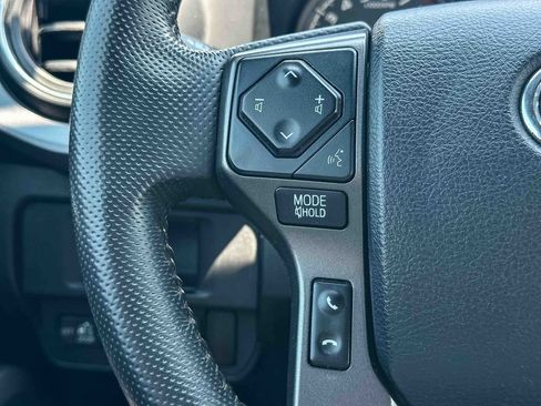 Used 2018 Toyota Tacoma TRD Off-Road RWD image 26