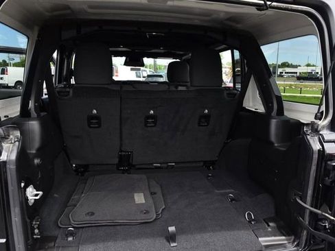 Used 2025 Jeep Wrangler Unlimited Sport AWD/4WD image 24