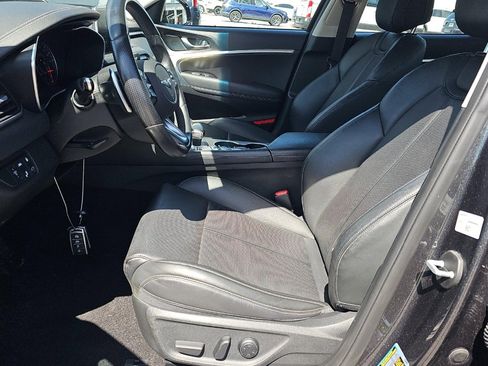 Used 2020 Genesis G70 2.0T RWD image 12