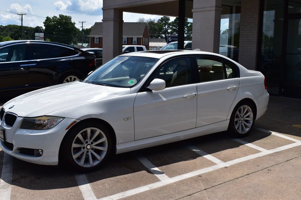 Used 2011 BMW 328i Sedan w/ Premium Pkg RWD image 8