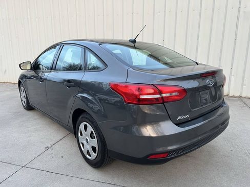 Used 2018 Ford Focus S FWD image 5