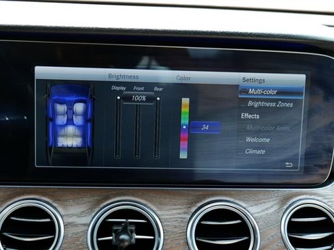 Used 2019 Mercedes-Benz E 300 4MATIC w/ Parking Assistance Package image 18