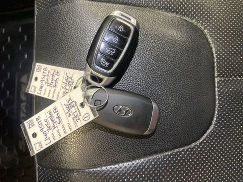 Used 2020 Hyundai Santa Fe Limited image 28