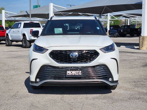 Used 2021 Toyota Highlander XSE image 2