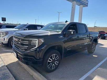 Used 2025 GMC Sierra 1500 AT4 w/ AT4 Premium Package