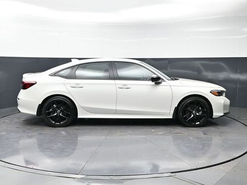 Used 2026 Honda Civic Sport image 4