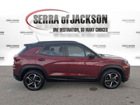 Used 2022 Chevrolet TrailBlazer RS w/ Technology Package image 6