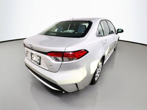 Used 2022 Toyota Corolla LE image 4