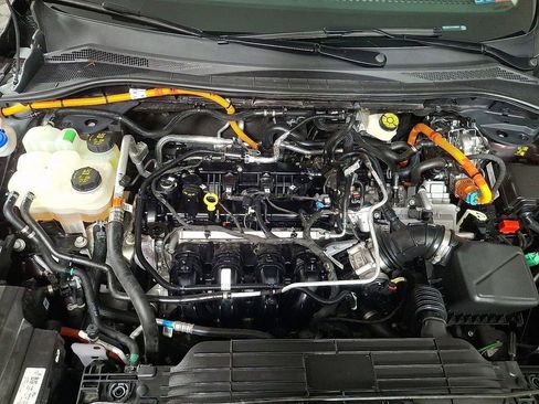 Used 2023 Ford Escape Platinum w/ Premium Technology Package image 27