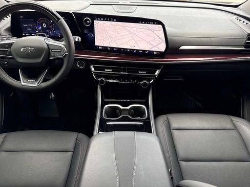 Used 2025 Chevrolet Traverse Z71 w/ Enhanced Driving Package image 19