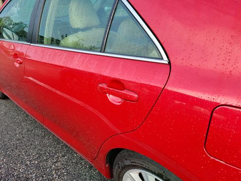 Used 2014 Toyota Camry XLE w/ Leather Package image 27