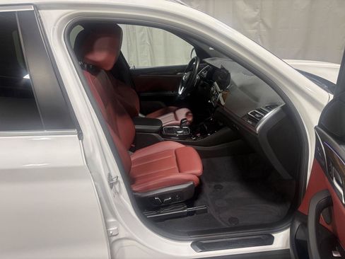 Used 2024 BMW X3 xDrive30i w/ Premium Package w/ZPA AWD/4WD image 8