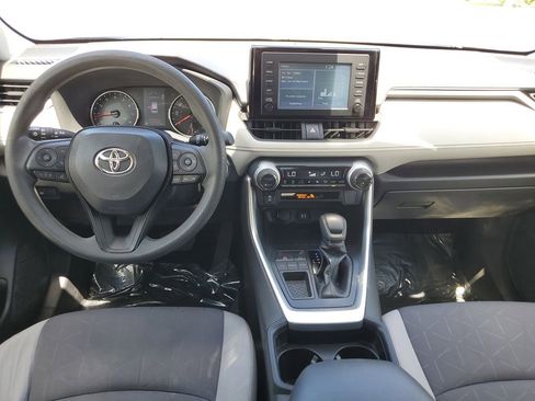 Used 2019 Toyota RAV4 XLE FWD image 9