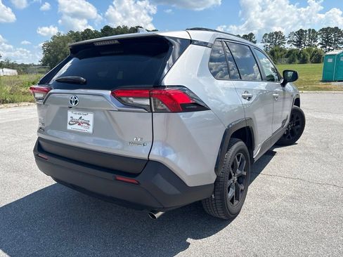 Used 2023 Toyota RAV4 LE AWD/4WD image 7