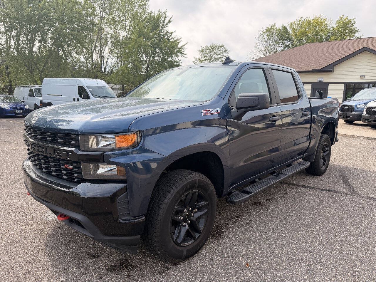 Used 2019 Chevrolet Silverado 1500 Custom Trail Boss w/ Custom Convenience Package AWD/4WD image 6