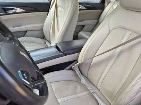 Used 2018 Lincoln MKZ Reserve w/ Climate Package FWD image 13