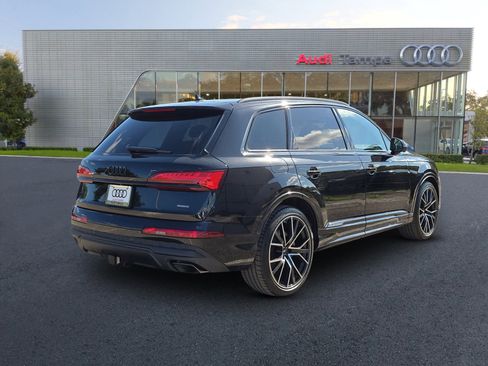 New 2025 Audi Q7 3.0T Prestige image 4