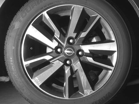 Used 2025 Nissan Versa SV FWD image 13