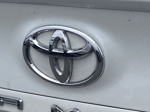 Used 2018 Toyota Camry XSE w/ Audio Package FWD image 4