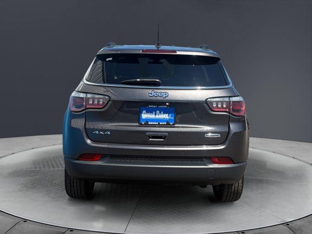 Used 2019 Jeep Compass Latitude AWD/4WD image 4