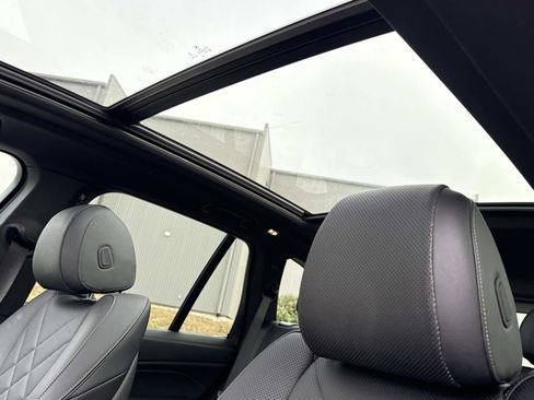 Used 2025 BMW X5 xDrive40i w/ Premium Package image 4