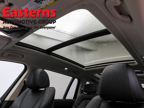 Used 2022 BMW X7 xDrive40i w/ Premium Package AWD/4WD image 34