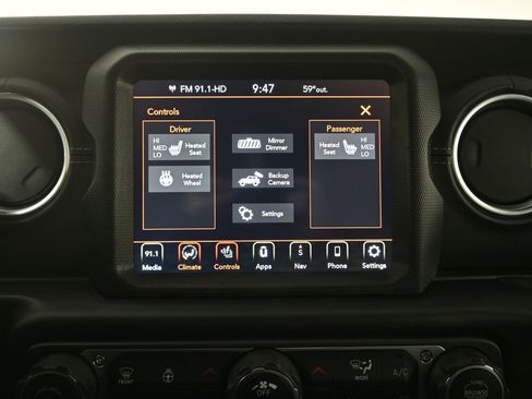 Used 2022 Jeep Wrangler Unlimited Sahara w/ Cold Weather Group image 29