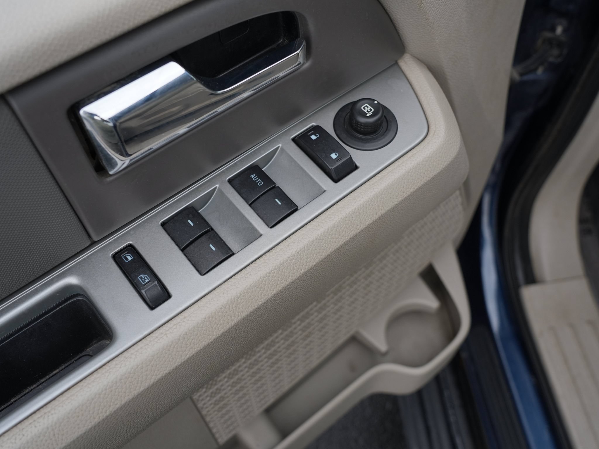Used 2013 Ford Expedition XL AWD/4WD image 16