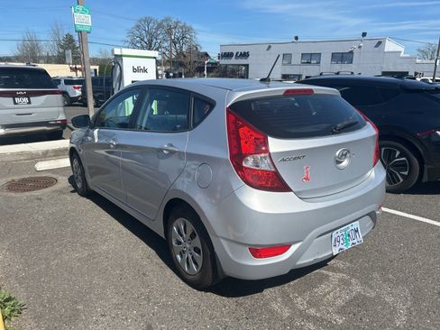 Used 2017 Hyundai Accent SE image 4