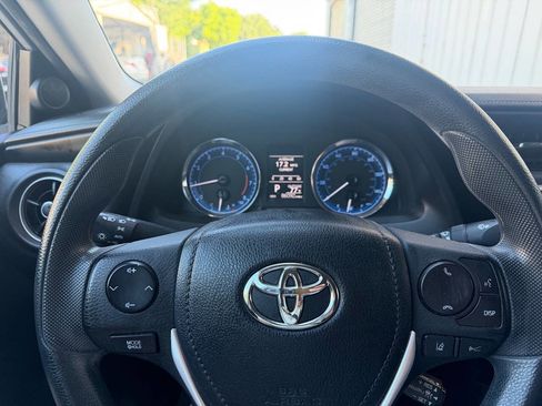Used 2017 Toyota Corolla LE FWD image 19