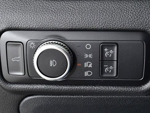 Used 2022 Ford Explorer XLT w/ Equipment Group 202A image 33