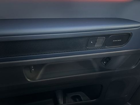 New 2025 Volkswagen ID. Buzz Pro S Plus image 28