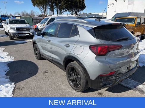Used 2024 Buick Encore GX Sport Touring image 4