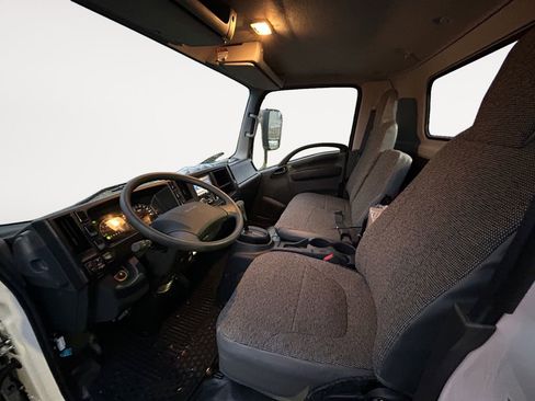 New 2025 Chevrolet Low Cab Forward image 5