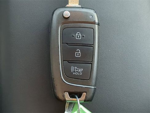 Used 2023 Hyundai Venue SEL image 26